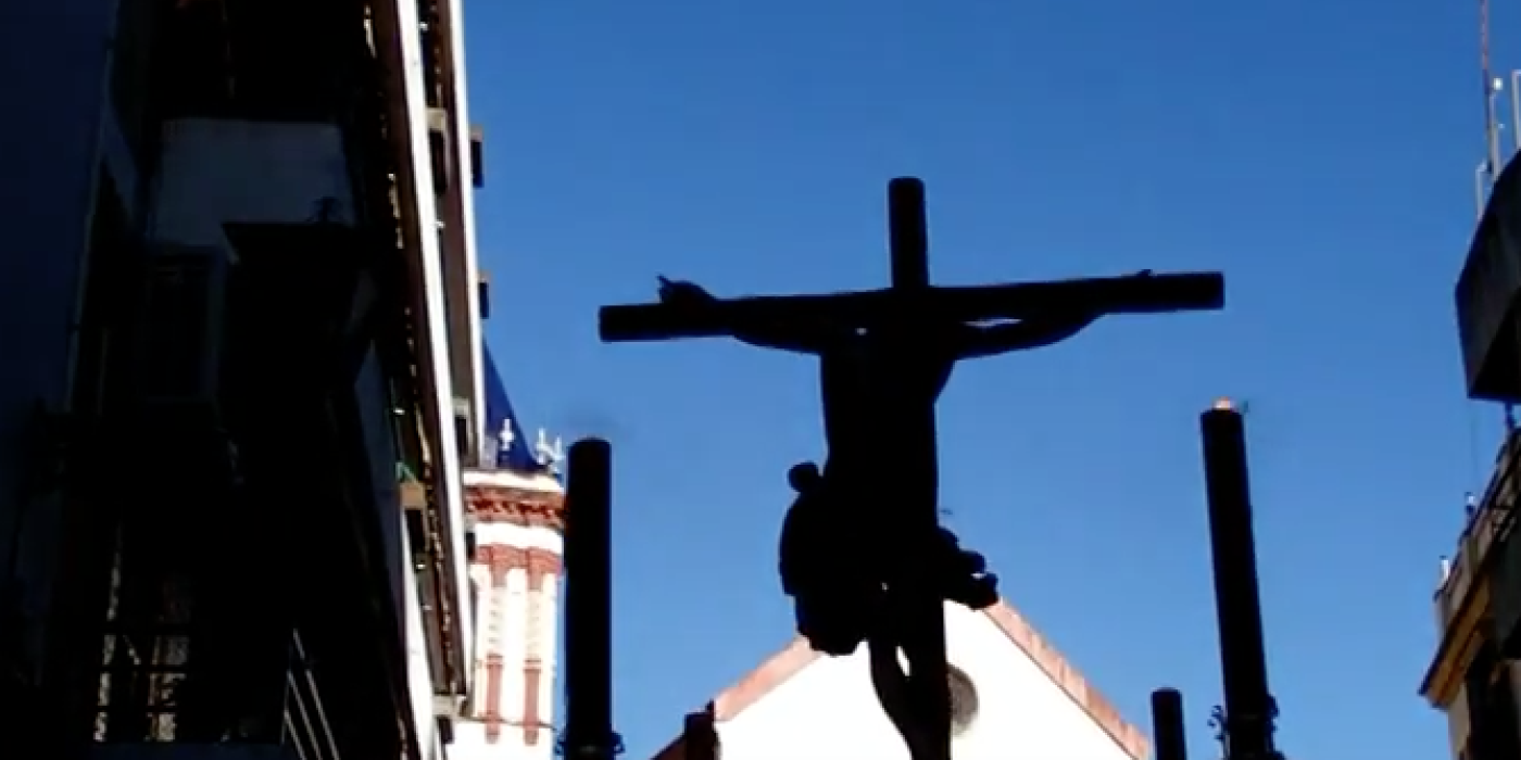 EL CRISTO DEL PERDON PROCESIONÓ POR LAS CALLES DE SEVILLA