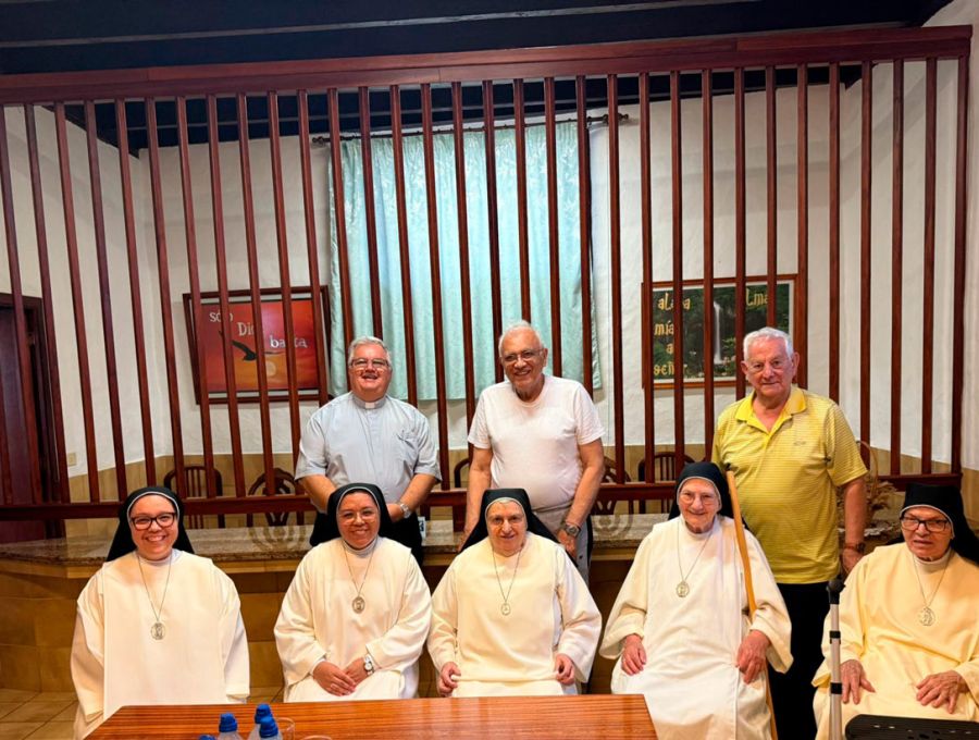 Visita fraterna del Cardenal Baltasar Porras a nuestra comunidad de Tenerife