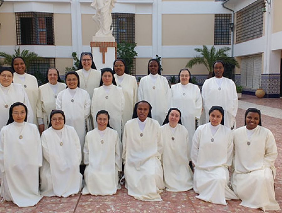 VISITA DE LA MADRE PRESIDENTA AL  MONASTERIO DE SANTA ANA DE MONTILLA