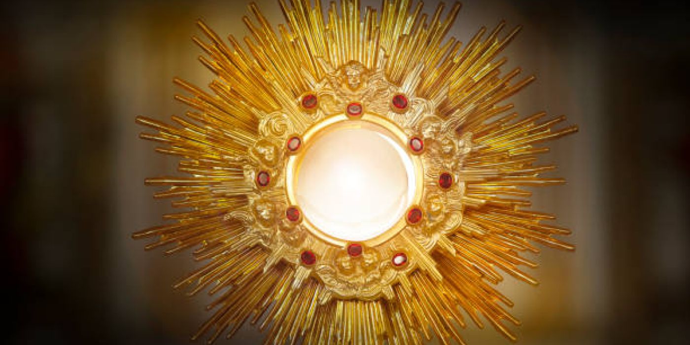 SOLEMNIDAD DEL CORPUS CHRISTI: DIA DE LA CARIDAD