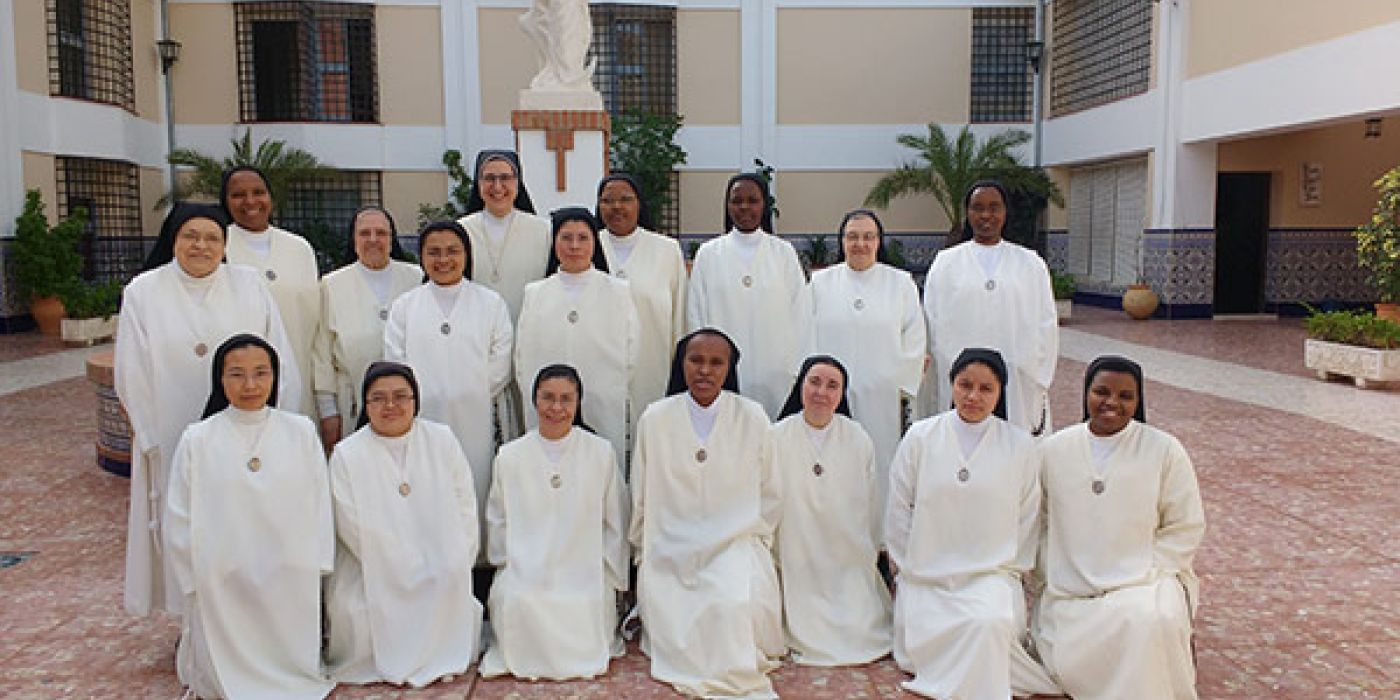 VISITA DE LA MADRE PRESIDENTA AL  MONASTERIO DE SANTA ANA DE MONTILLA