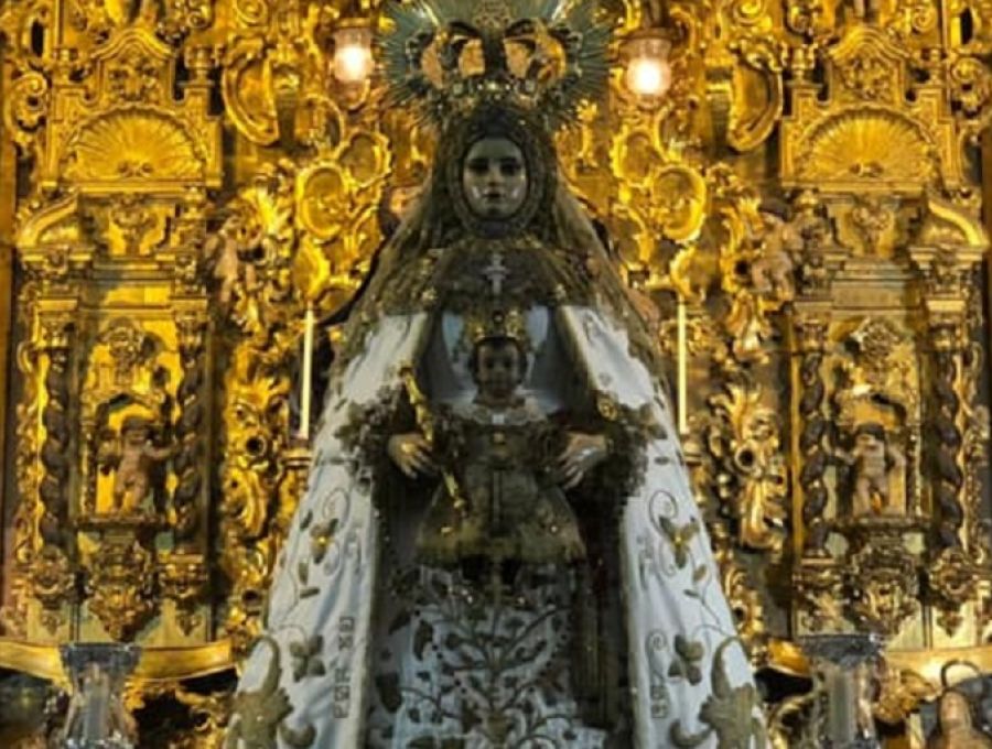 EN JUNIO CON NUESTRA PATRONA